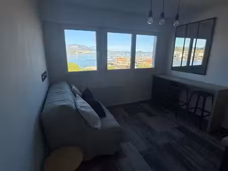 studio meublé avec goût vue mer aux sablettes