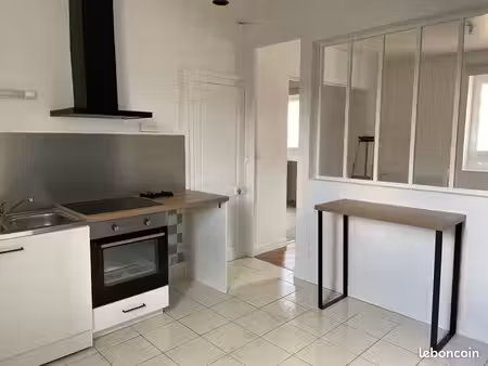 t3 70m2 centre ville laval