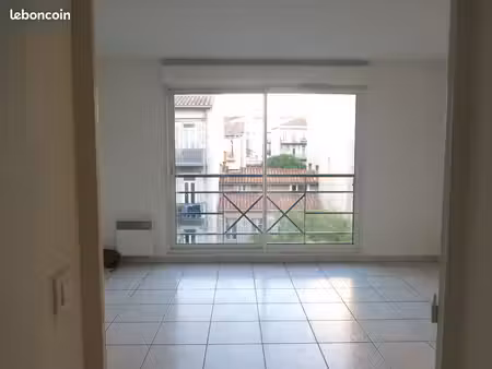 location t2 5ème marseille + garage