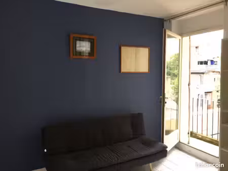 particulier loue studio balcon meuble ensoleillé quartier longchamp