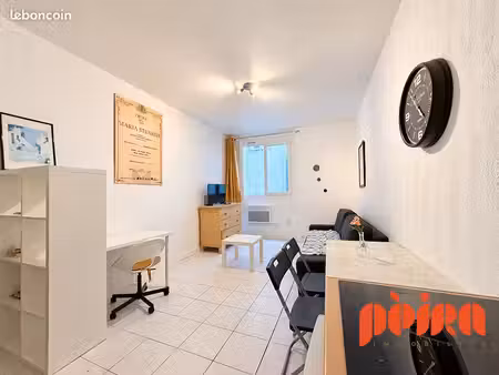 studio 1 pièce 24 m²