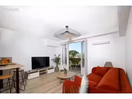 juan-les-pins – superbe t2 rénové – terrasse – 250 m plages – particulier 226 000