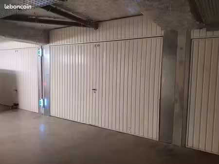 garage / box 25m² château-gombert