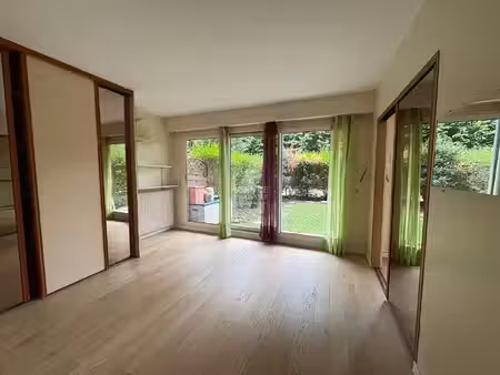 appartement 2 pièces avec jardin + box/garage- secteur hôpital proche centre