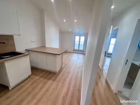 à vendre – appartement t2 entièrement rénové – rue de rome niveau place de rome/prefecture