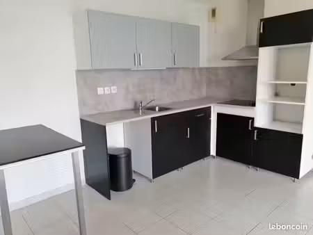 vente superbe t2 à la ciotat