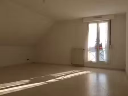 location appartement 3 pièces à la flèche (72200) : à louer 3 pièces / 65m² la flèche