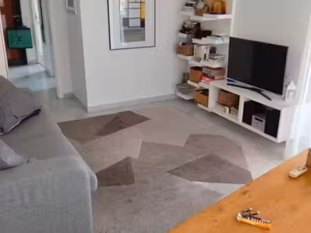 ? studio meublé rénové – proche tram – balcon 5 3 m² & clim – sud-est – calme absolu