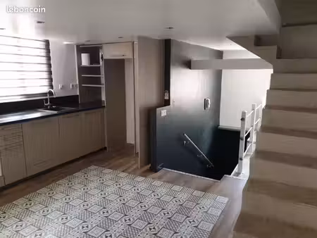 location 3p atypique limite vieil antibes