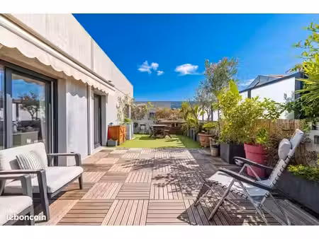 nice centre - appartement meublé t4 80m² - terrasse plein sud avec vue sur les jardins du 