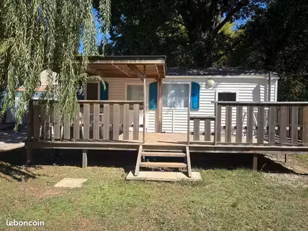 mobilhome 2 chambres avec terrasse sur emplacement à l’année