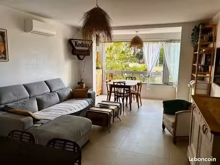 hyères-plage t2 de 50 m2 entièrement rénové