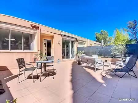t3 rdj de 122m2 avec terrasse 50m2