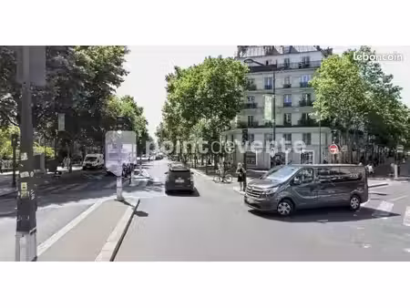 local commercial 210 m²
