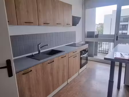 appartement 50m² balcon parking