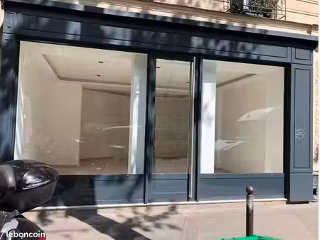boutique 61 m² paris