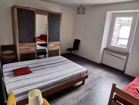 loue centre chambery t2/3 meuble quartier ancien