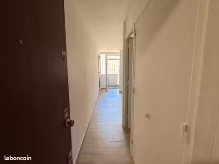studio meublé fonctionnel à 2 min rue ste cécile et à 4 minutes de l'hôpital de la timone 
