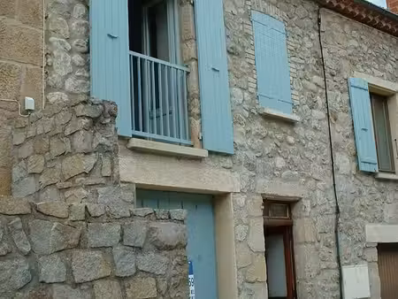 appartement dans une maison de village (f4 de 90m2)