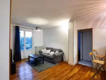 lyon 9  plateau st rambert  t3  56m2  meublé partiellement