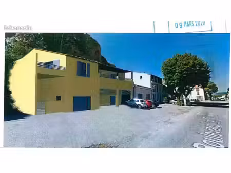 immeuble 250 m² mées