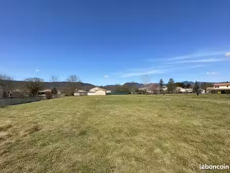 terrain 1 061 m² sisteron