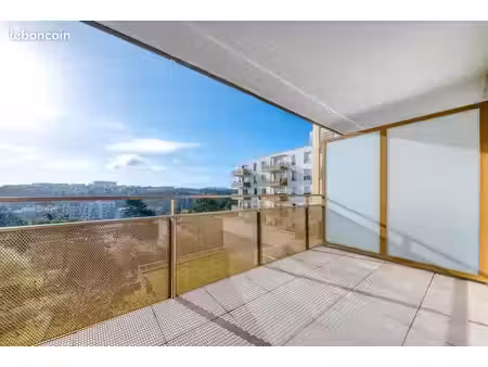 t3 65 m² – cuisine neuve – balcon – garage fermé – lyon 9e saint-rambert