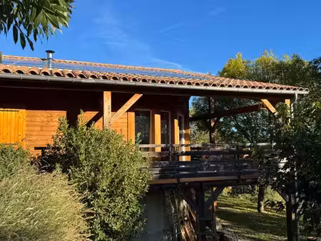 maison bois avec vue montagnes  terrain de 6 000 m² et dpe b – entrages