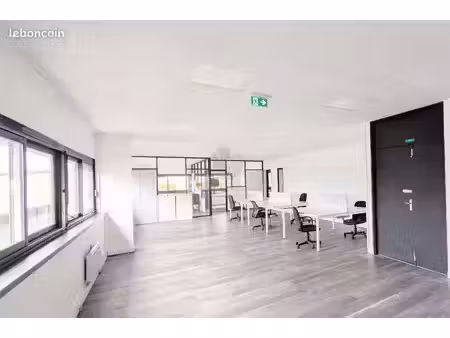 bureaux 140 m² chassieu
