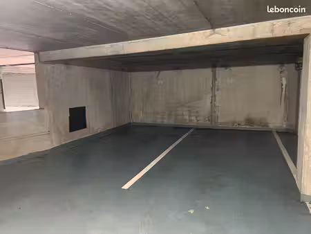 parking/box 2 pièces 30 m²