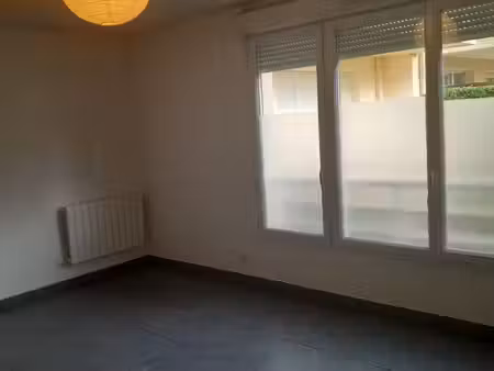 appartement t2 lumineux 47 m² avec parking – centre-ville & bords de seine