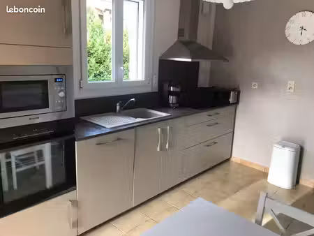 location appartement meublé rénové dans maison - 4 pièces - 89 m2 - 2 chambres + 1 bureau 