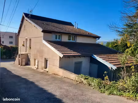 vente d'une maison de 2 appartements