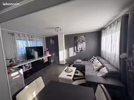 maison mitoyenne avec jardin  piscine et belles prestations – vesoul
