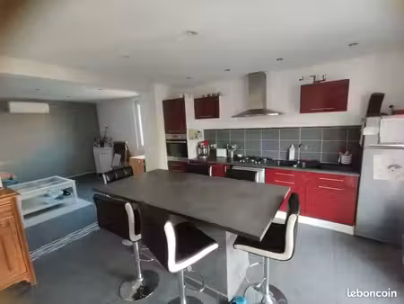 appartement t4+t2 dans maison