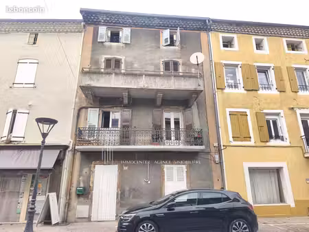 immeuble 5 pièces 92 m²