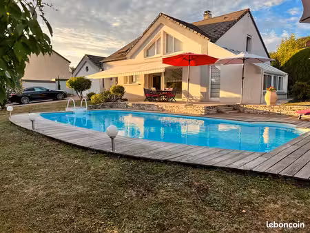 vesoul — maison d’architecte avec piscine  sans vis-à-vis  proche centre-ville
