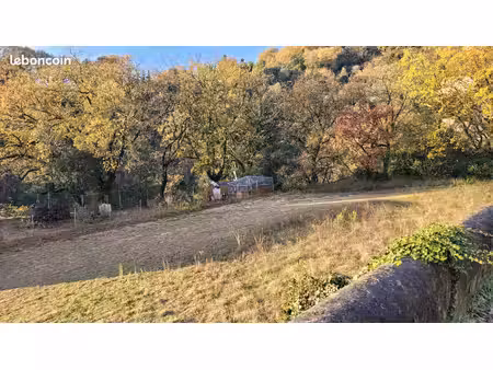 ? rare à la vente – superbe terrain avec vue dominante – sud ardèche