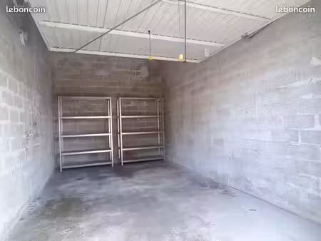 garage bétonné de 14 50m²
