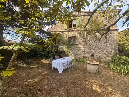 propriété 7 pièces 200 m²