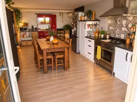 appartement 2 chbres avec extérieur à l'année