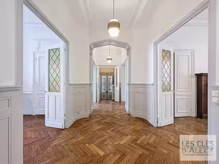 appartement de luxe à vendre dans le quartier les brotteaux-bellecombe-masséna