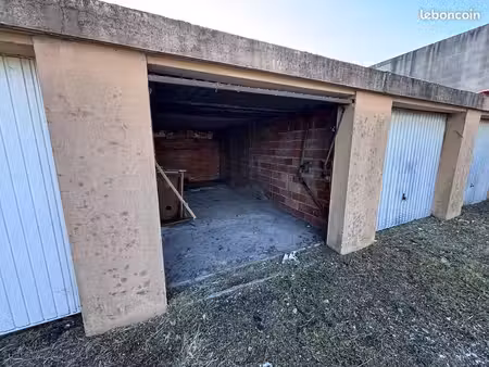 parking/box 17 m² pamiers