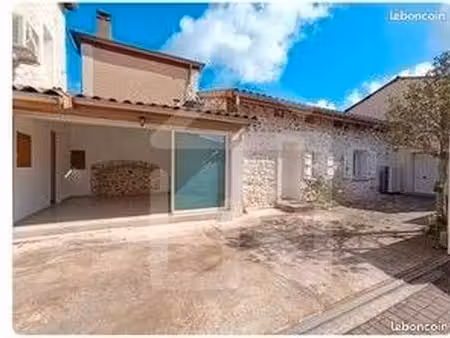 à louer – grande maison familiale de 200 m² avec 5 chambres  jardin et garage de 120 m² – 