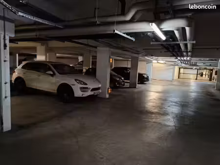 2 places de parking couvert/ très bonne rentabilité