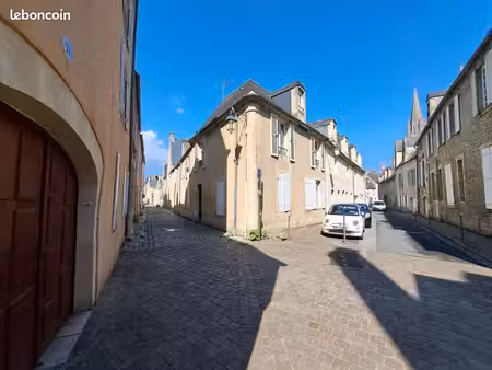 studio 1 pièce 25 m²
