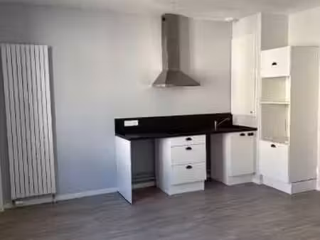 location appartement 2 pièces à caen (14000) : à louer 2 pièces / 43m² caen