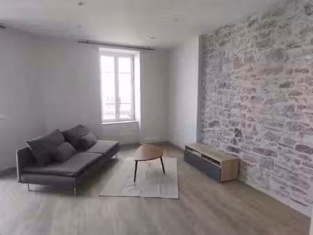 appartement t2 50m2 520 avec balcon