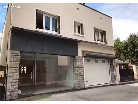 local commercial avec grande vitrine troyes