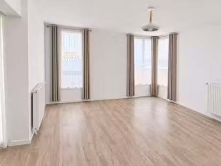 f2 lumineux  calme & meublé de 50 m² avec balcon et parking – face à la bibliothèque unive